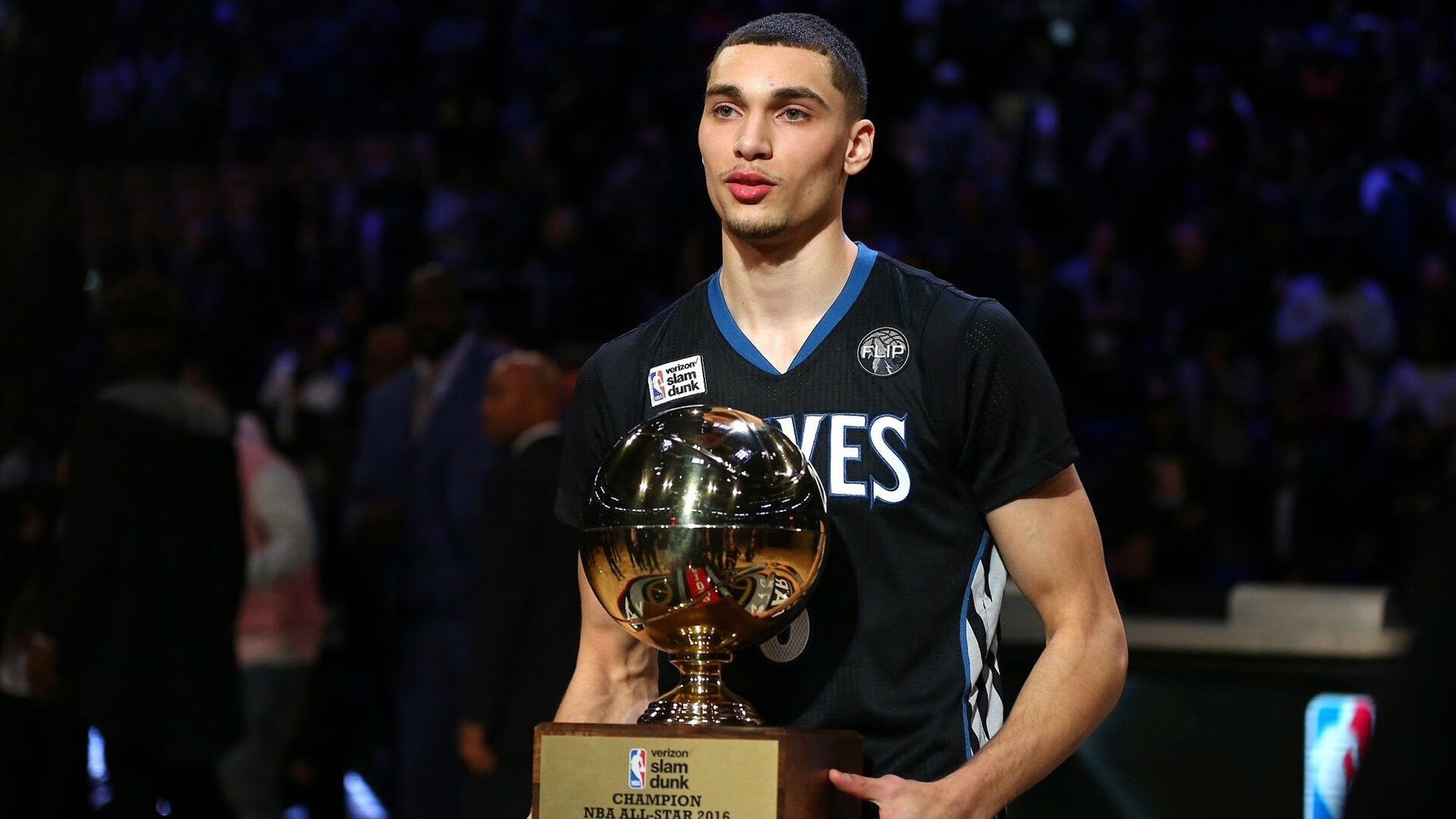 mk体育入口-明星球员带货直播开启体育电商新模式，体育明星商业代言